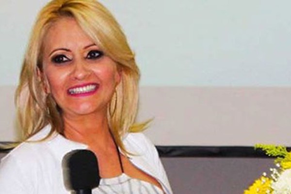 Prefeita de Santa Luzia é presa por suspeita de participar da morte de jornalista