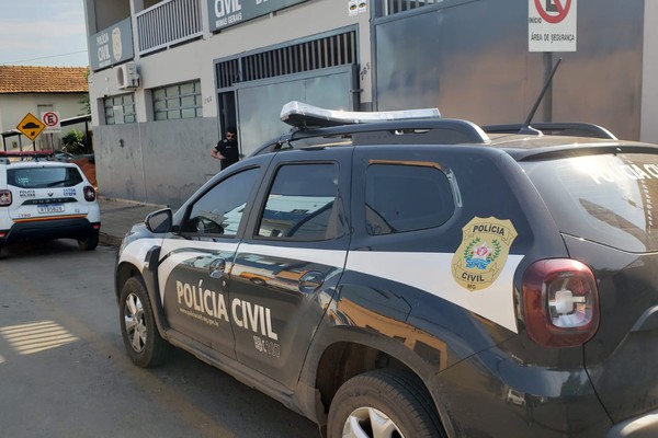 Acusado de extorquir família dando pauladas e marretadas em usuário é preso em Patos de Minas