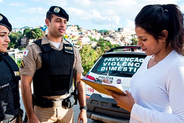 Polícia Militar apoia Campanha Agosto Lilás que busca combater a violência contra a mulher