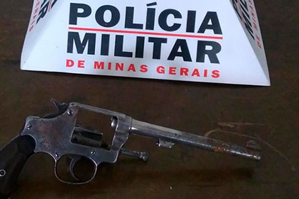 Arma usada em tentativa de homicídio em Patrocínio é encontrada em cafezal