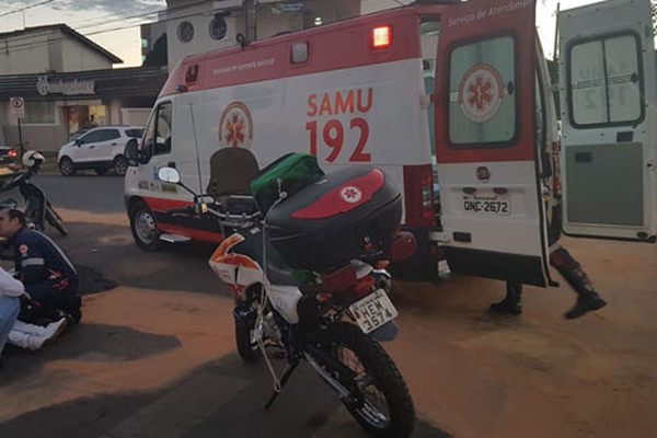 Condutora sem CNH bate em moto 10 minutos após outro acidente no mesmo local em Patos de Minas