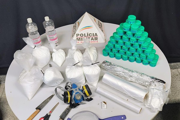 Polícia Militar desmantela laboratório de drogas e prende traficantes em Patrocínio