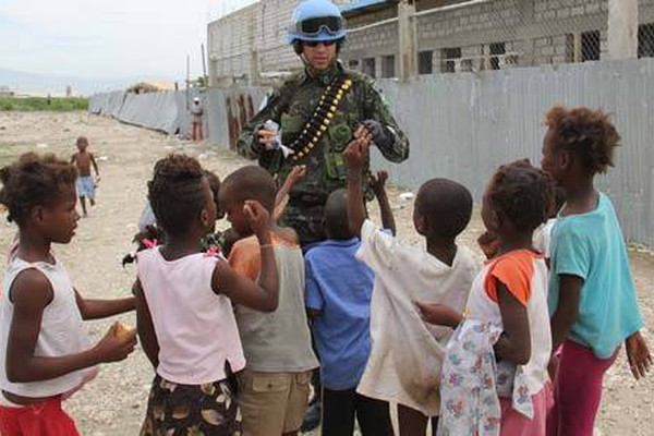 Militar patense dá lição de solidariedade em Missão de Paz no Haiti