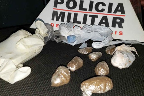 Polícia Militar encontra maconha, cocaína e balança de precisão escondidas no antigo CSU