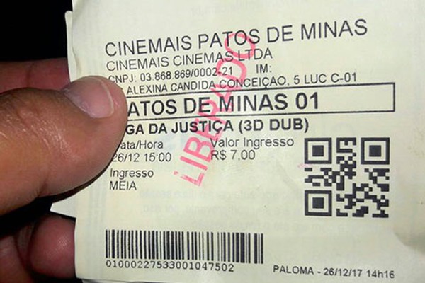 Cinema não exibe filme e deixa espectadores com bilhete indignados em Patos de Minas