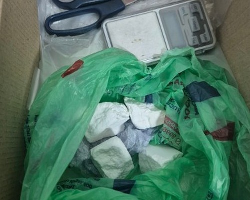 Entregador suspeito de usar o trabalho para prática do tráfico é preso com cocaína