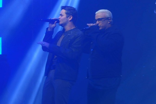 Matheus e Kauan voltam no tempo com o sucesso "Incerteza" na Fenamailho 2025; veja ao vivo