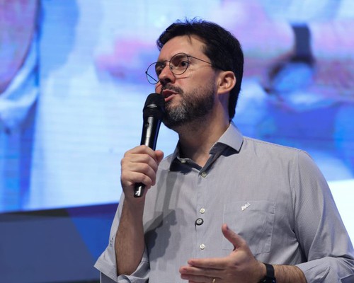 Sem confiar em Cleitinho, Republicanos deve lançar Falcão para o Governo de Minas