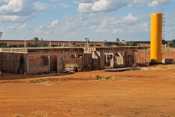 Obras do novo centro de treinamento do Vila Esporte Clube seguem em ritmo acelerado