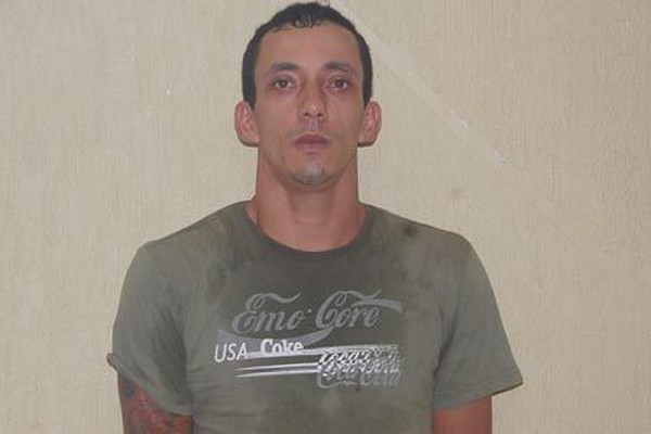 PC apresenta homem que teria participado de assassinato no Santa Luzia
