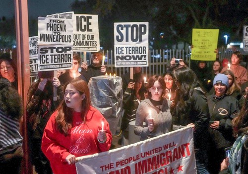 Minneapolis protesta após morte de cidadã dos EUA pela polícia do ICE