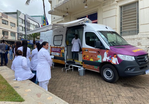 Vacimóvel percorre Patos de Minas com vacinação contra gripe e outros imunizantes