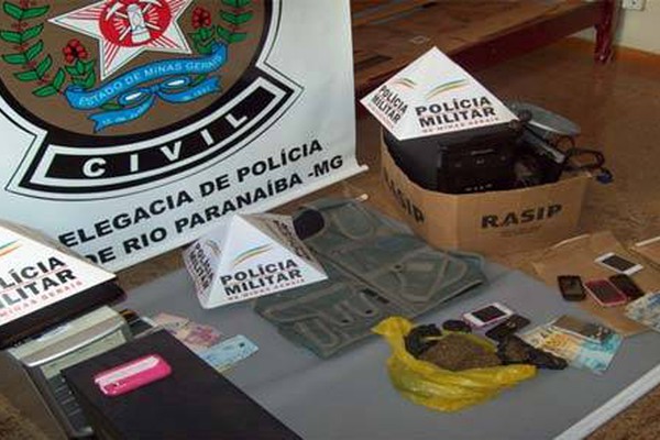 Operação da PM e PC em Rio Paranaíba prende 10 pessoas e apreende droga e dinheiro