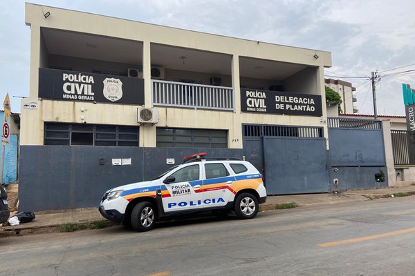 Pai e filho acabam na delegacia após ameaçarem de morte vizinho por ciúmes no Dia dos Pais