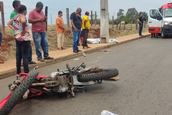 Motociclista morre em acidente na avenida Tomaz de Aquino, em Patos de Minas
