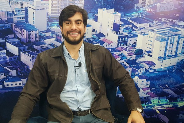 No Contraponto, Vitor Porto fala de eleição, municipalização de escolas estaduais e os desafios de uma candidatura