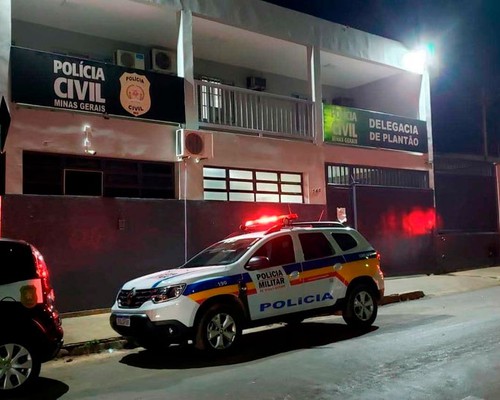 Mulher vai parar na Delegacia após pular muro de residência e ameaçar morador com faca