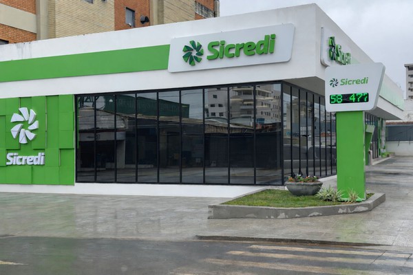 Sicredi está em novo endereço em Patos de Minas