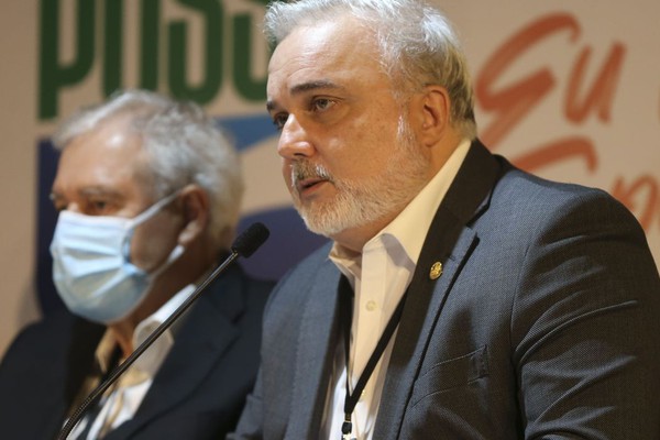 Lula anuncia Jean Paul Prates para presidência da Petrobras