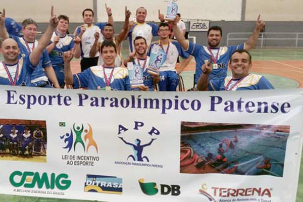 Time de basquete em cadeiras de rodas patense é campeão do Mineiro 2014