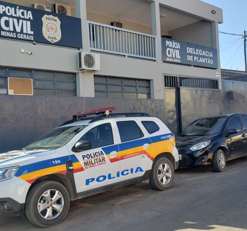 Homem é preso após furtar varas de pescar, tachos de cobre e 3 kg de peixe