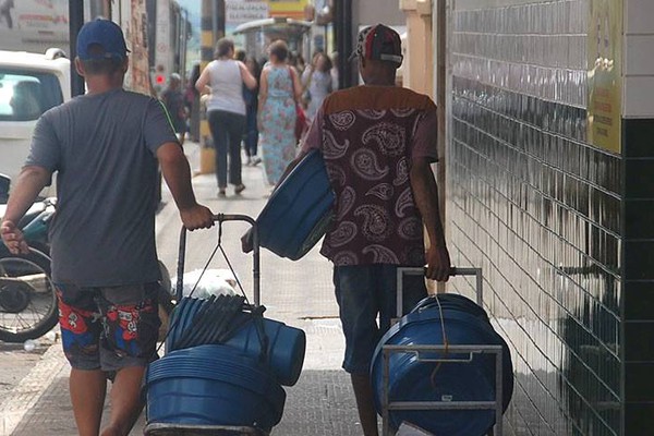 Prefeitura publica decreto regulamentando comércio ambulante em Patos de Minas