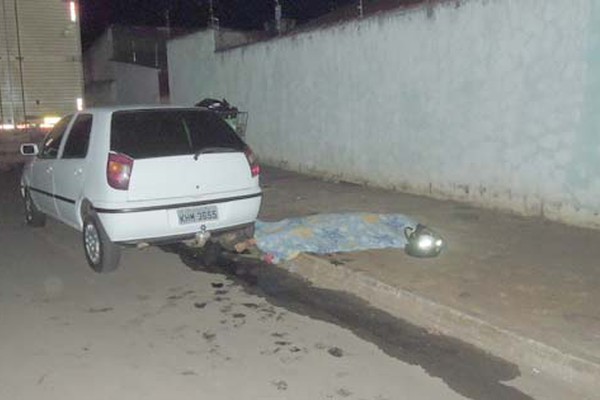 Atirador descarrega pistola e mata rapaz de 27 anos no Bairro Jardim Aquárius