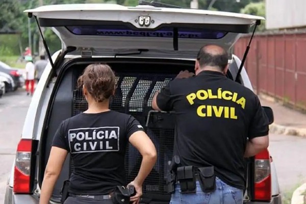 Polícia abre inquérito sobre arma apreendida atribuída a Bolsonaro