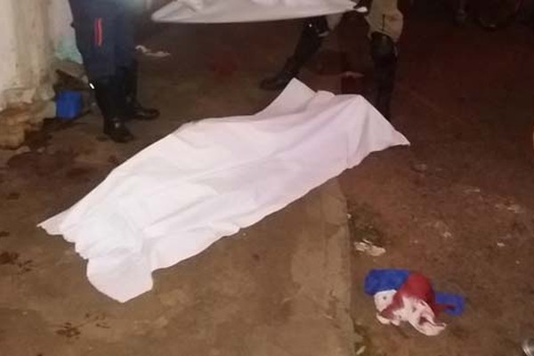 Comerciante de 55 anos é assassinado a facadas pelo vizinho no bairro Santa Terezinha