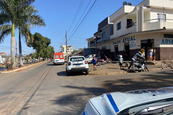 Mulheres armadas com faca e canivete entram em luta corporal e precisam ser socorridas em Patos de Minas