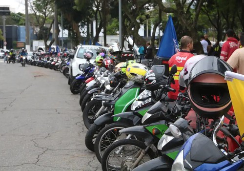 Apenas 1 em cada 5 motociclistas de app tem cobertura previdenciária