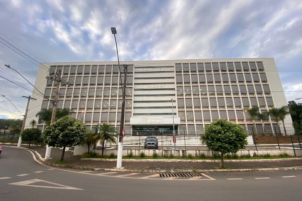 Enfermeira inventa roubo de R$ 6.100 para esconder prejuízo em jogos online e vai responder na justiça