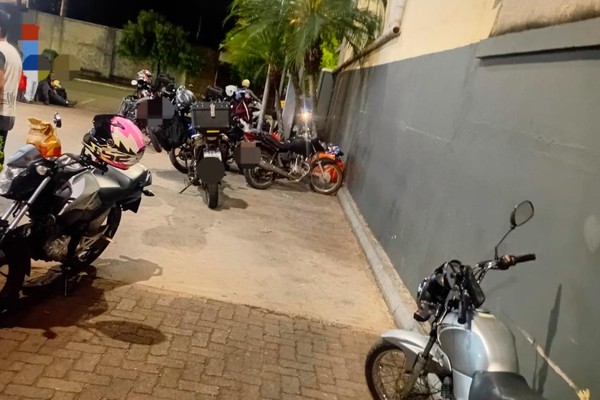 Motoboys reclamam de prejuízos e desrespeito do Ifood em Patos de Minas