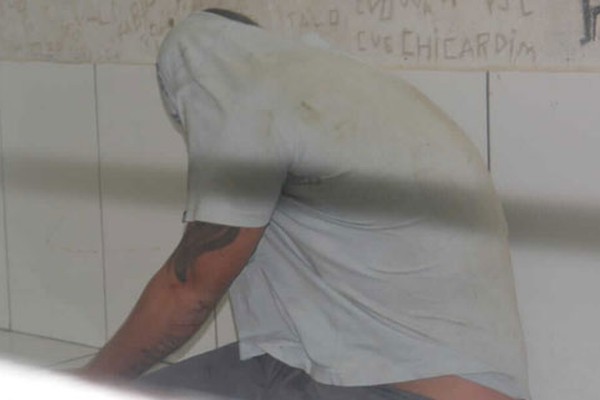 Foragido da justiça é preso após fugir de abordagem policial em Patos de Minas