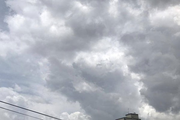 Defesa Civil alerta para tempestade de raios, granizo e chuva intensa em Patos de Minas 