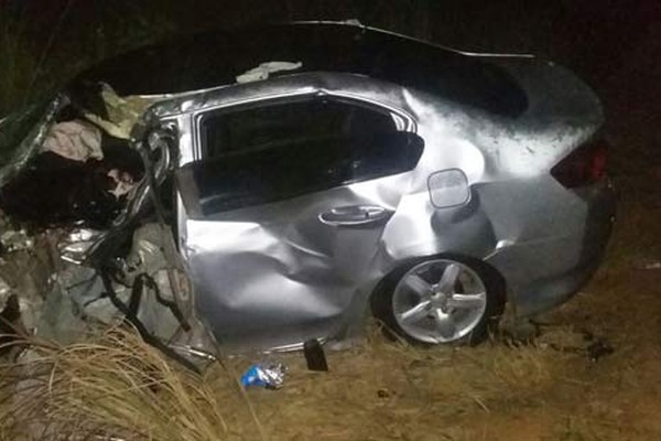 Cinco pessoas de Patos de Minas que voltavam de Uberlândia ficam feridas em grave acidente na BR365