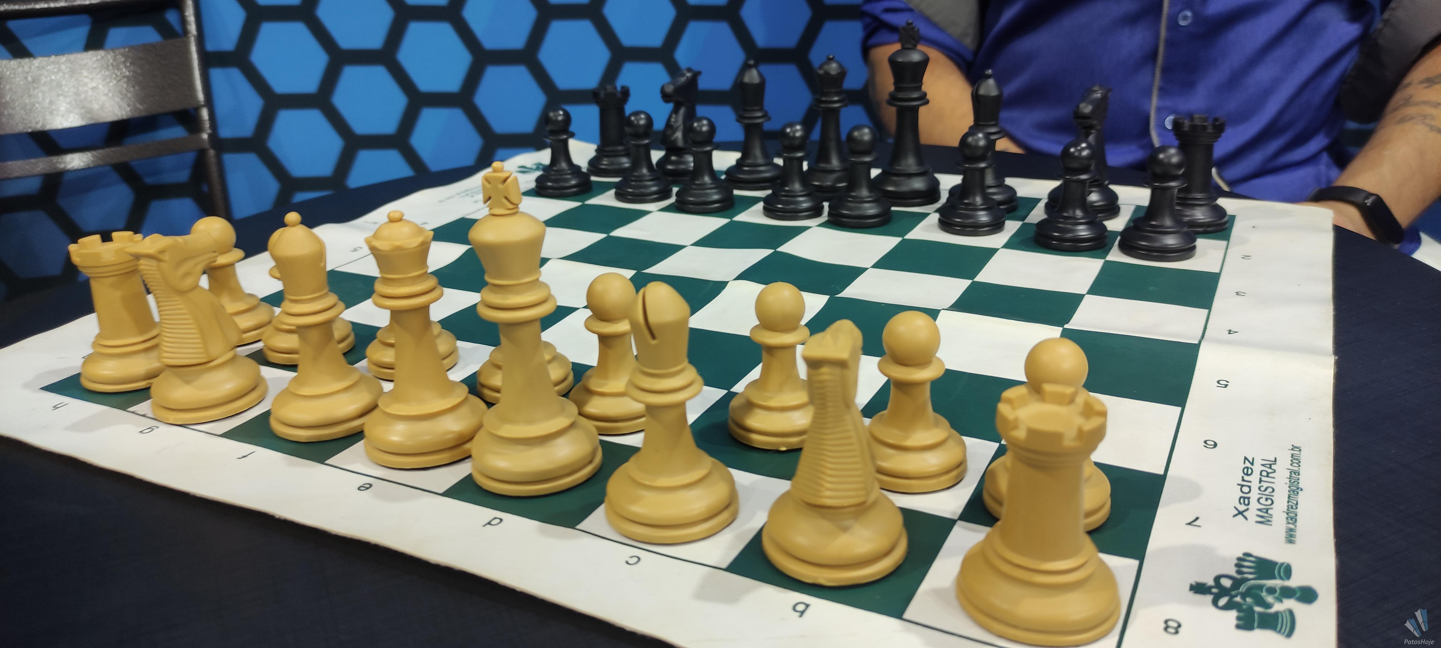 Xadrez também é esporte: enxadristas enfrentam desafios para manter a  prática viva em Poções - Site Coreto